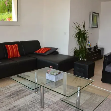 Zen Apartment *
